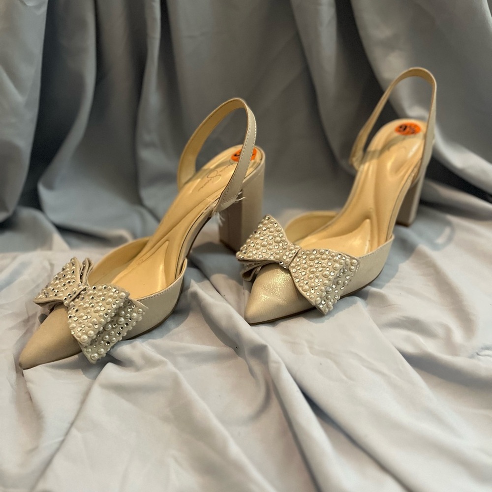 T.J.Maxx Cream Pearl Bow Heels